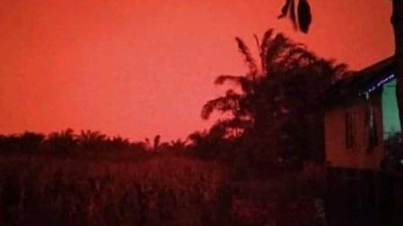 El cielo se torna rojo en Indonesia a causa de incendios forestales