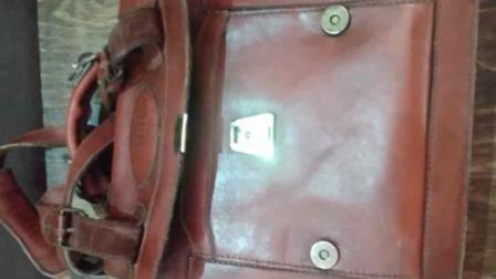 Se aseguró un arma de fuego con un cargador y 32 cartuchos útiles, que una de las imputadas guardaba en una bolsa de mano.