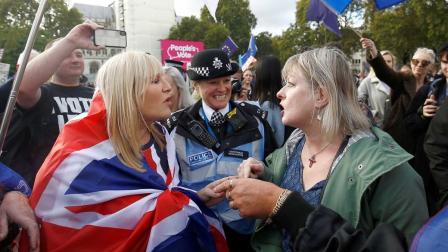 Marchan miles de británicos en reclamo de un segundo referéndum del Brexit