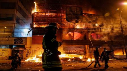 Al menos 3 muertos por ola de protestas en Chile