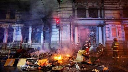Al menos 3 muertos por ola de protestas en Chile