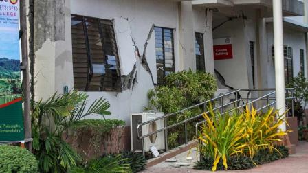 Al menos 5 muertos y 70 heridos por sismo en Filipinas