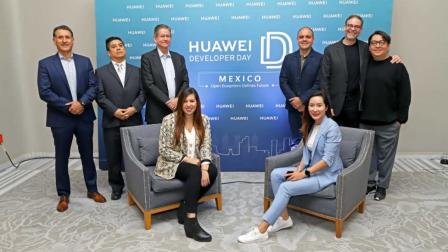 Juan Carlos Santamaría, Homero Caballero, Enrique Quintana, Carlos Morales, Gonzalo Alonso, Oscar Yasser, Patricia Galván y Cristina Yi.