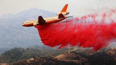 Desalojan a miles en California por nuevo incendio forestal