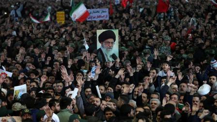 Van más de 50 muertos por estampida en Irán