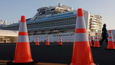 Acaba cuarentena de crucero en Japón; cientos tienen coronavirus