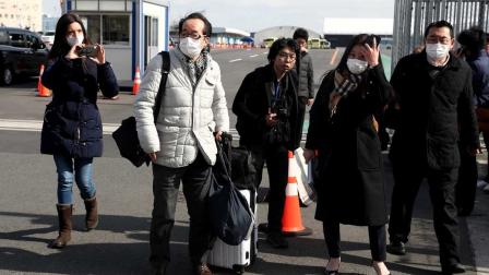 Acaba cuarentena de crucero en Japón; cientos tienen coronavirus