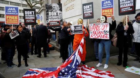 Marchan en Londres contra extradición de Assange a EU