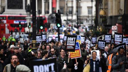 Marchan en Londres contra extradición de Assange a EU