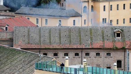 Reos piden amnistía en Italia por coronavirus; motín deja 6 muertos