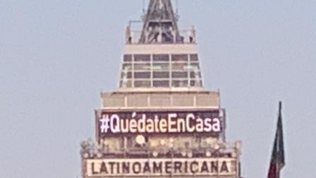 Las pantallas se pueden apreciar desde cualquier punto de la zona centro de la Ciudad de México. Foto: José Antonio García
