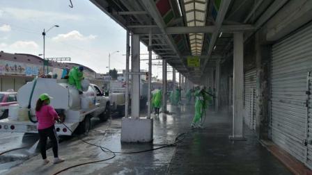 Limpian y sanitizan Eje 1 Norte 