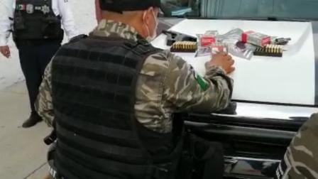 En el Centro de Internamiento de Alcoholismo y Drogadicción A.C se decomisaron dos armas de fuego, una calibre 9 milímetros, un revolver y más de 70 casquillos útiles. Foto: Especial