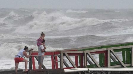 Así arrasa 'Hanna' con la costa sur de Texas