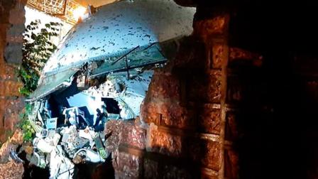 Así las tareas de rescate tras avionazo en India