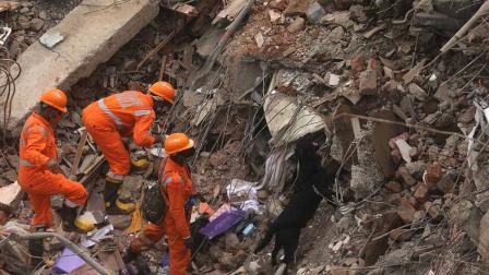 Derrumbe de edificio en India deja al menos 11 muertos
