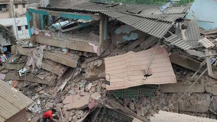 Derrumbe de edificio en India deja al menos 11 muertos