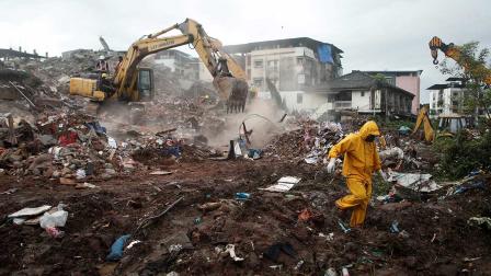 Derrumbe de edificio en India deja al menos 11 muertos