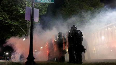 Mueren 2 personas por disparos durante protestas antirracistas en EU