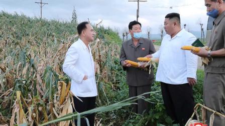 Tifón arrasa en Corea del Norte; Kim despliega 12 mil 'ayudantes'