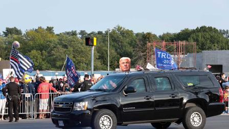 Trump y su 'desfile covid' causan indignación en EU