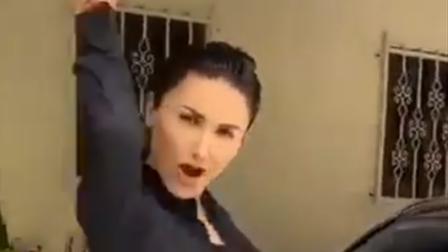 Tras los comentarios en las que también se le pide que se dedique a gobernar y no a payasear, la regidora de Minatitlán respondió en otro video mentándole la madre a sus críticos.