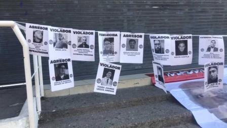 Con performance, exigen justicia por víctimas de violencia de género 