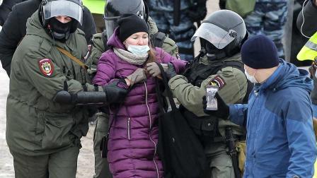 Casi 4 mil detenidos en Rusia durante nuevas protestas opositoras contra Putin