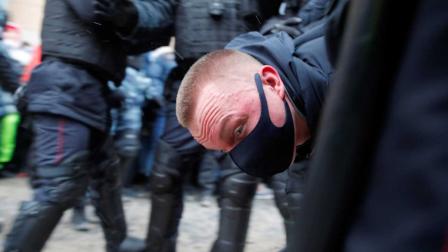 Casi 4 mil detenidos en Rusia durante nuevas protestas opositoras contra Putin