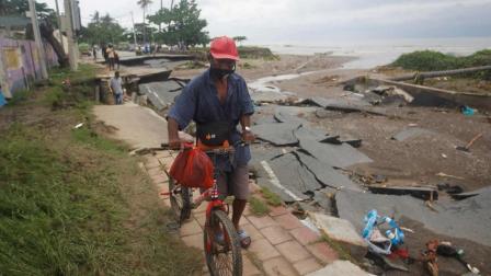 Al menos 113 muertos en Indonesia y Timor Oriental por lluvias