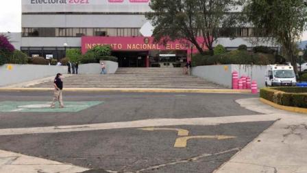 Simpatizantes de Salgado Macedonio instalan plantón frente a INE