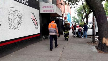 Extinguen incendio en lavandería de la Doctores