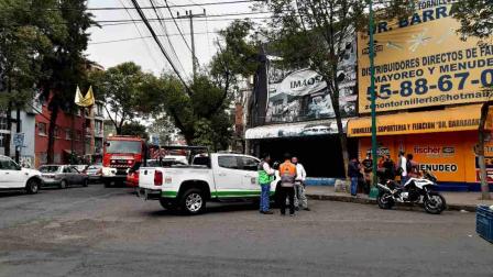 Extinguen incendio en lavandería de la Doctores