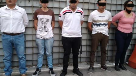 Los detenidos se identificaron como: Francisco M, Juan Carlos H; Víctor Manuel  B, Emma  Ángeles A y David C.
