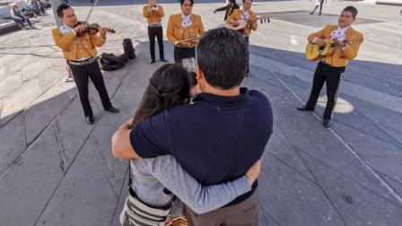 'Chelas' para todos en vía pública, promesa de RSP en CDMX