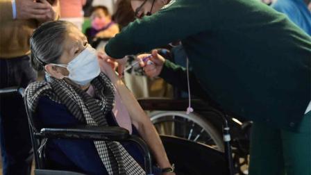 En Campo Marte la cifra de vacunación solo alcanzó 5 mil personas aproximadamente.
