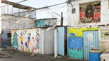 ANTES. A finales de los años 60 no tenían ni agua potable, recordó ayer María de los Ángeles Lizarde, quien nació en este lugar.