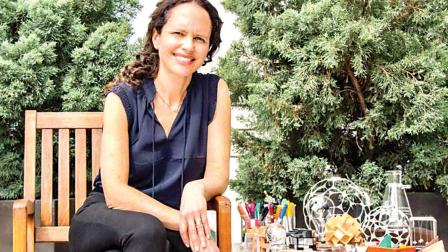Carol Perelman, química farmacéutica bióloga por la UNAM y divulgadora de la ciencia.