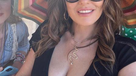 La actriz Elizabeth Hurley 