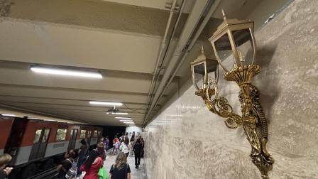 Trabajadores consultados en el sitio indicaron que los candelabros son primordialmente decoración