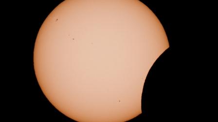 El eclipse solar total recorrió regiones de Rusia, Groenlandia, Islandia, España y Portugal