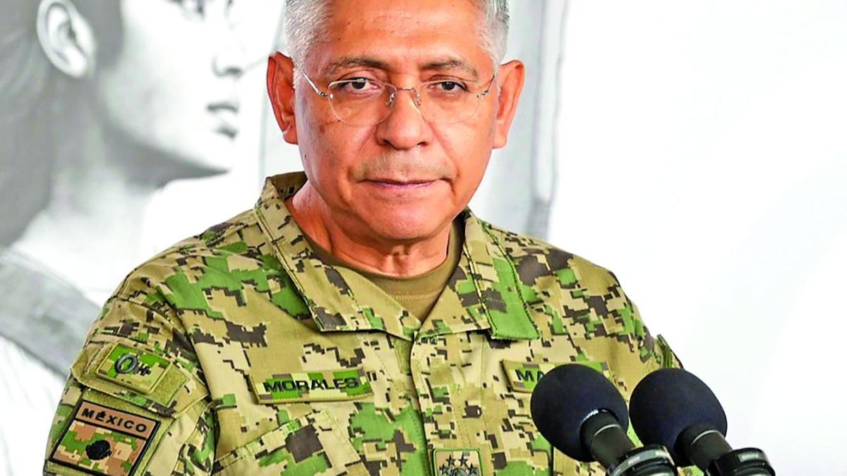 Indagan a 6 marinos por huachicol fiscal