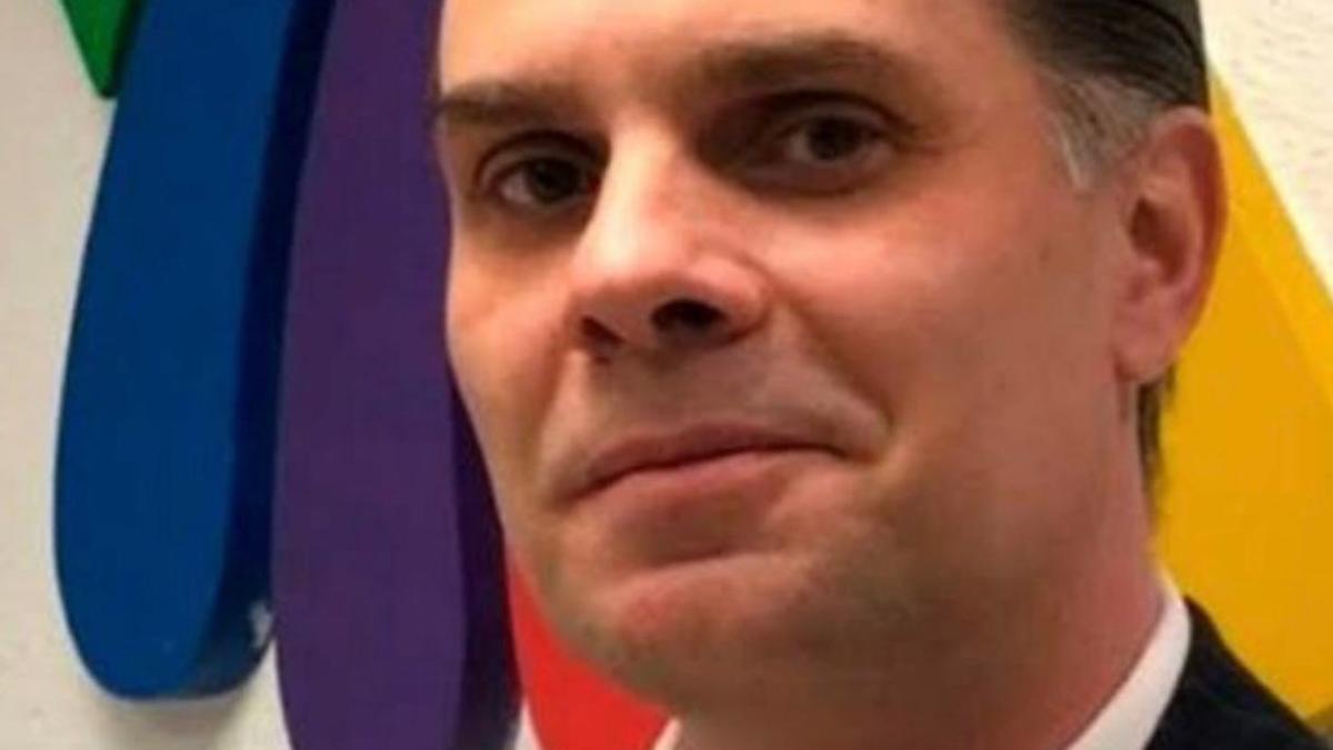 La ausencia de Martinoli sorprende en la transmisi&oacute;n de M&eacute;xico-Bolivia; el narrador se disculpa