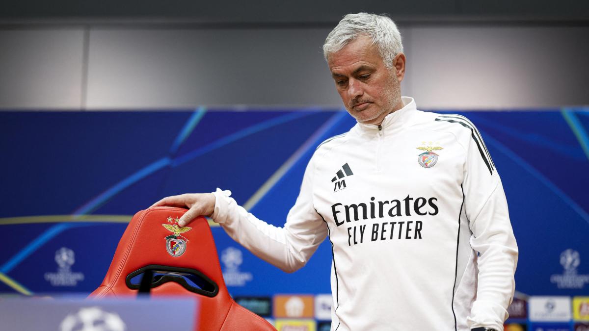 <![CDATA[José Mourinho abre la puerta al Real Madrid: 