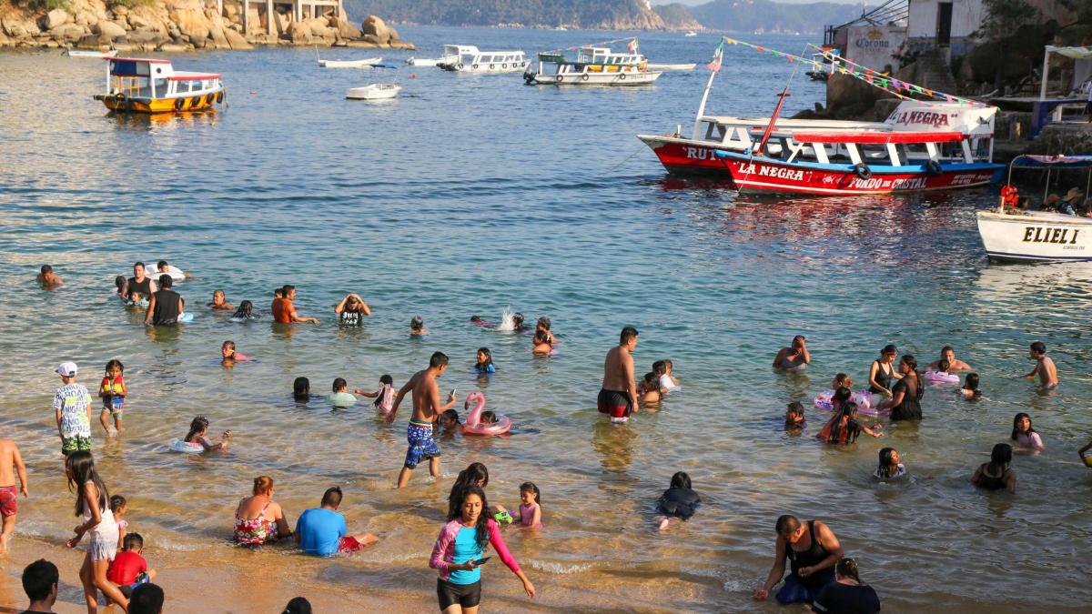 Más de 90 mil turistas visitan Acapulco en fin de semana largo
