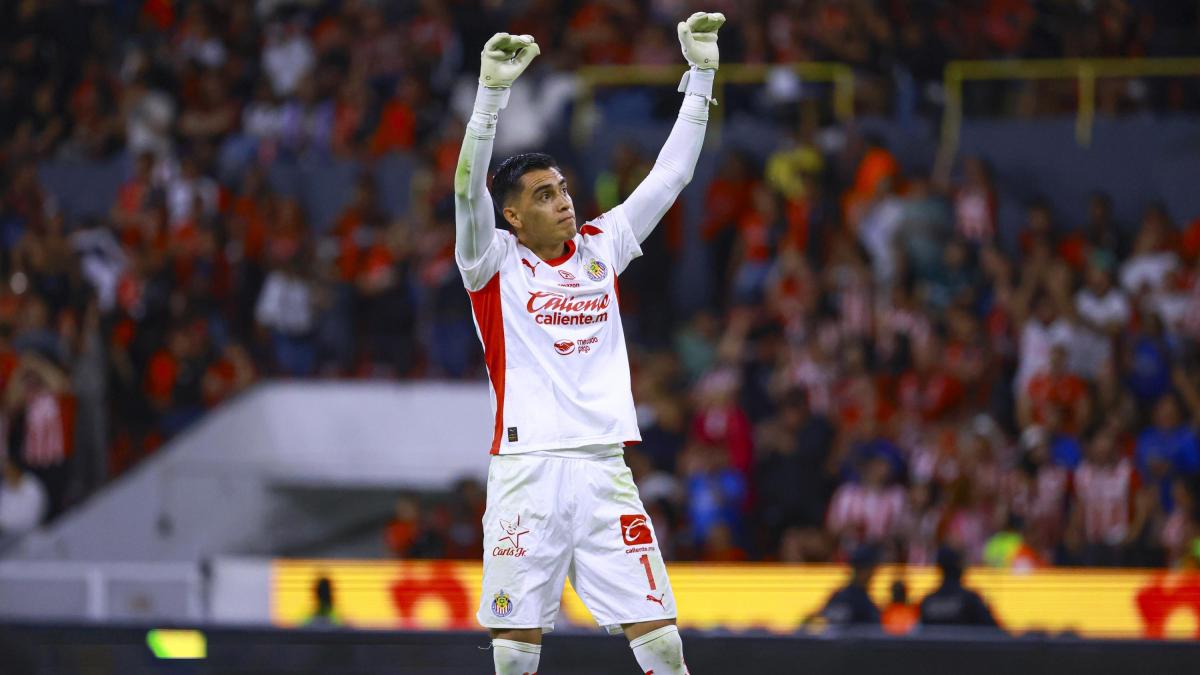 <![CDATA[En Europa ya se quieren robar a Raúl 'Tala' Rangel, portero de las Chivas]]>