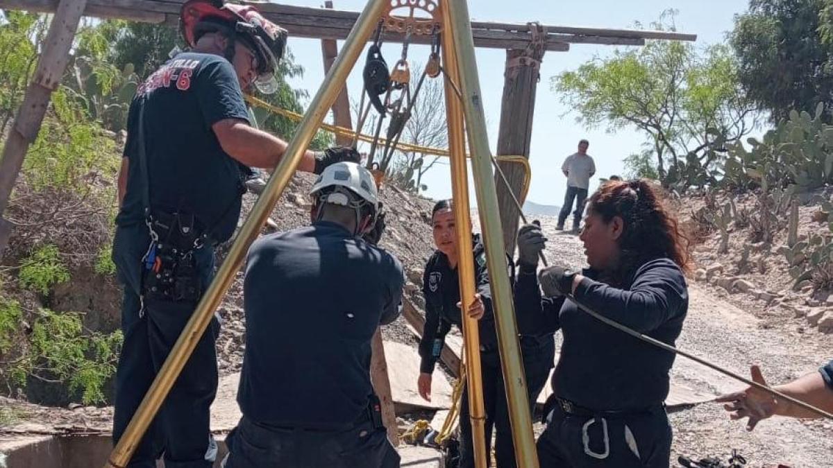 <![CDATA[Bomberos rescatan a dos trabajadores al interior de una noria]]>