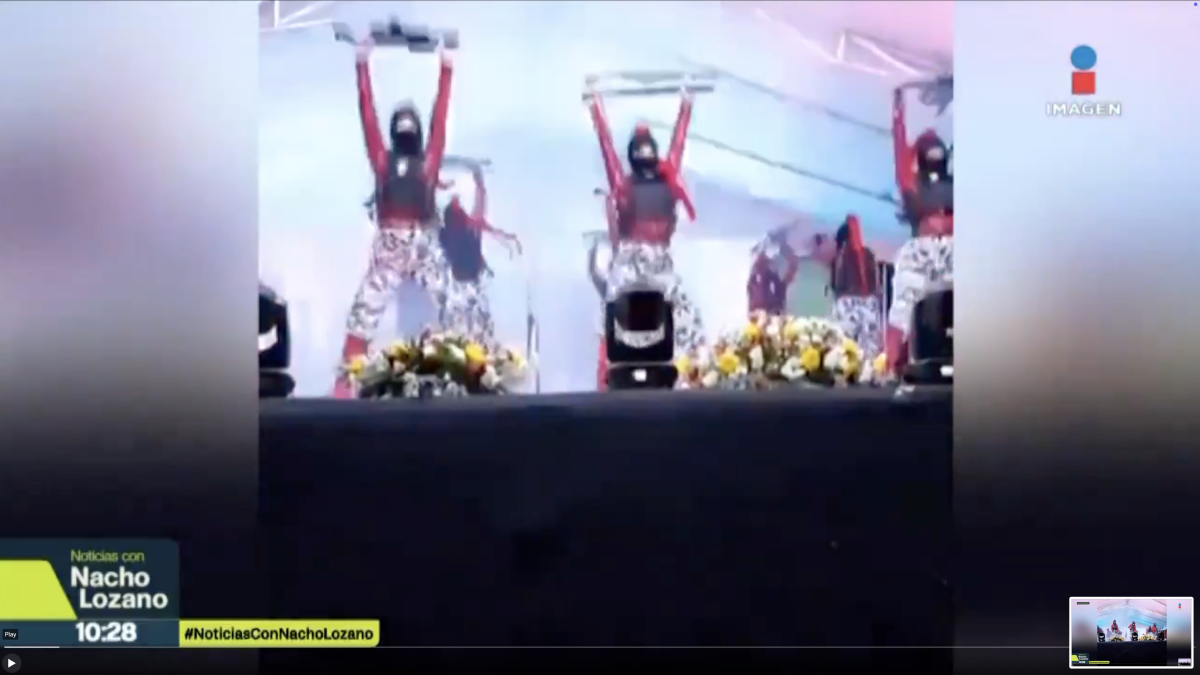 <![CDATA[Polémica en Michoacán: alumnos recrean escenas de violencia y crimen en concurso escolar]]>