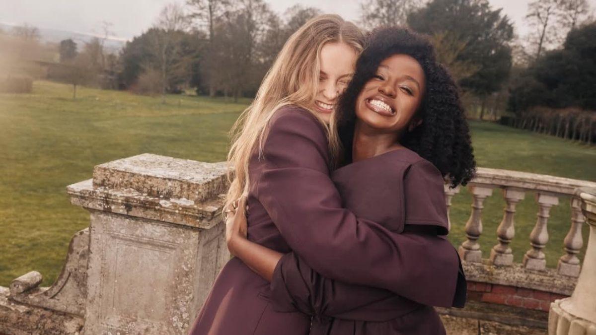 <![CDATA[Showrunner de Bridgerton 5 defiende polémico cambio: “No hay lugar para la homofobia”]]>