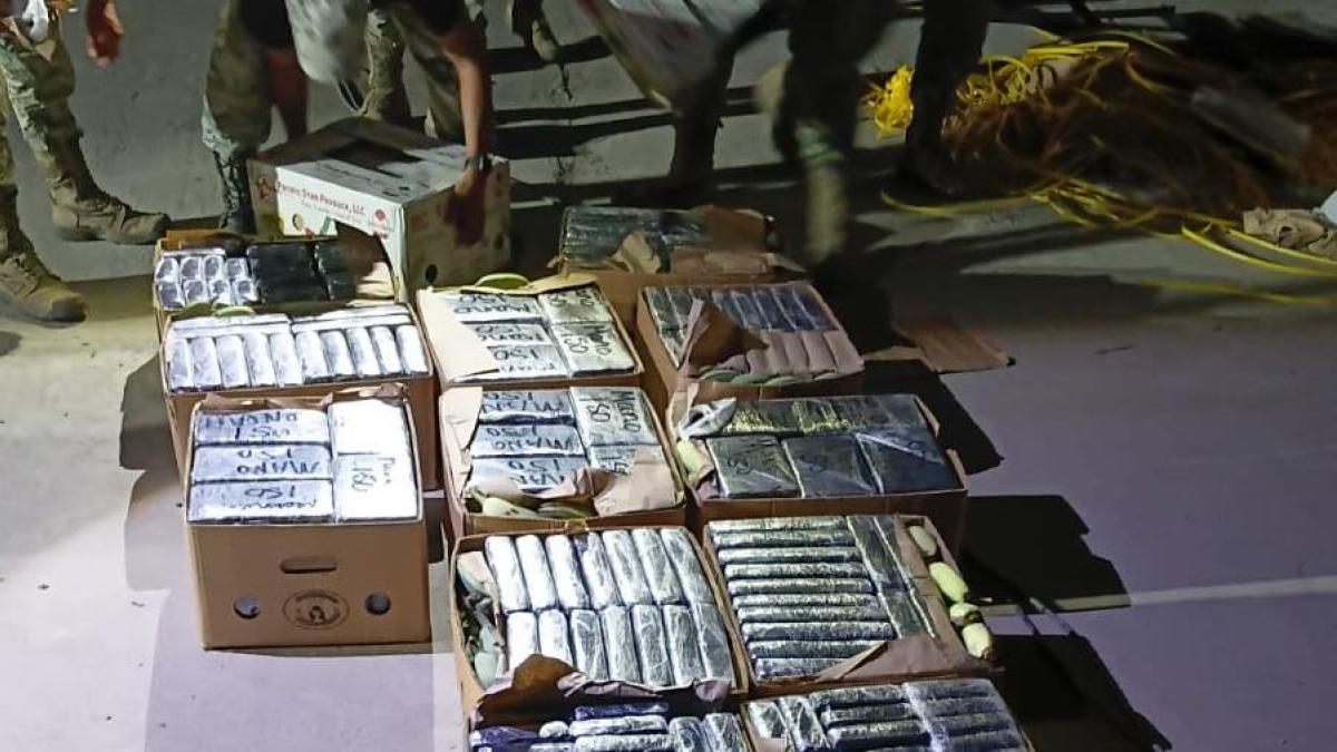 <![CDATA[Golpe al narco en Sonora, decomisan casi dos toneladas de cocaína; hay dos detenidos]]>